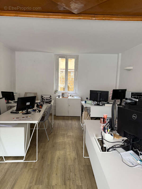 Vente - local commercial - saint germain en laye - photo 2