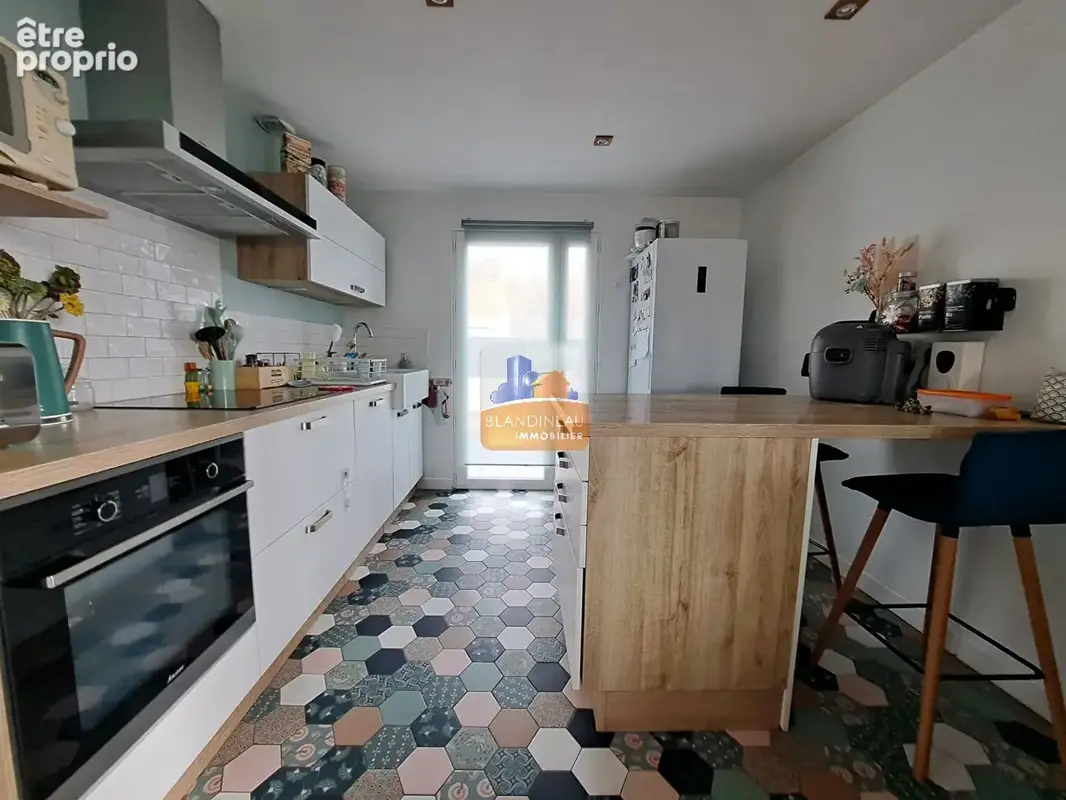 BRAINS Maison  4 CHAMBRES  92 m2  et 101 m² au sol - photo 3
