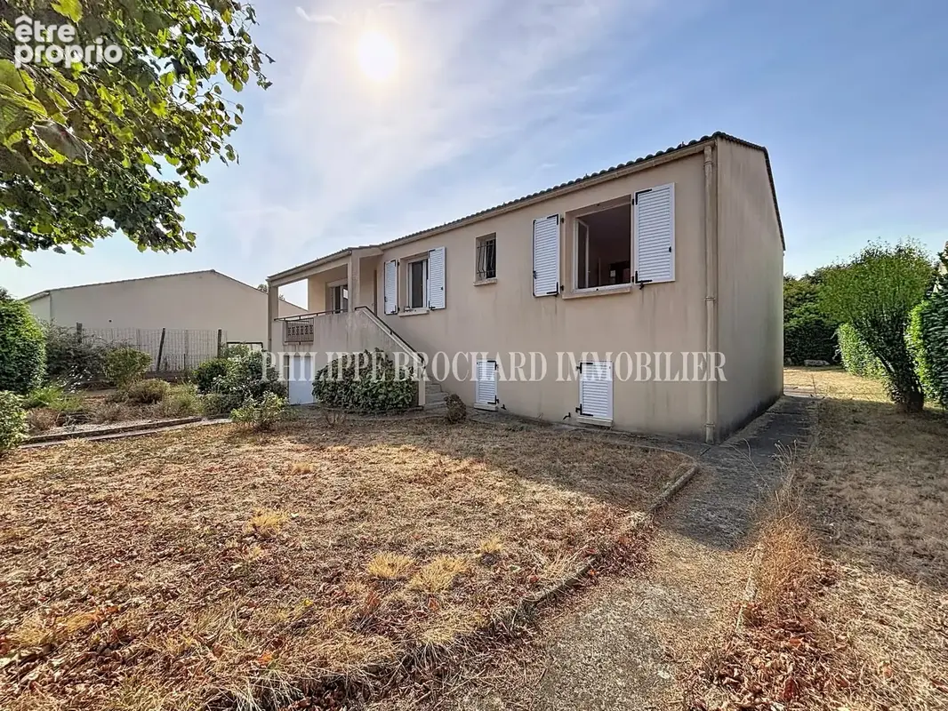 Maison 110 m² à Moutiers-Sur-Le-Lay  - photo 4