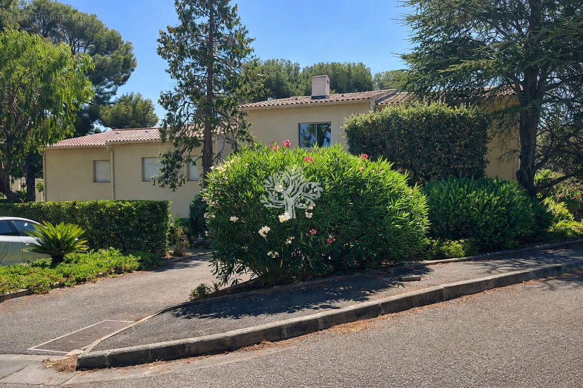 Appartement à SANARY-SUR-MER
