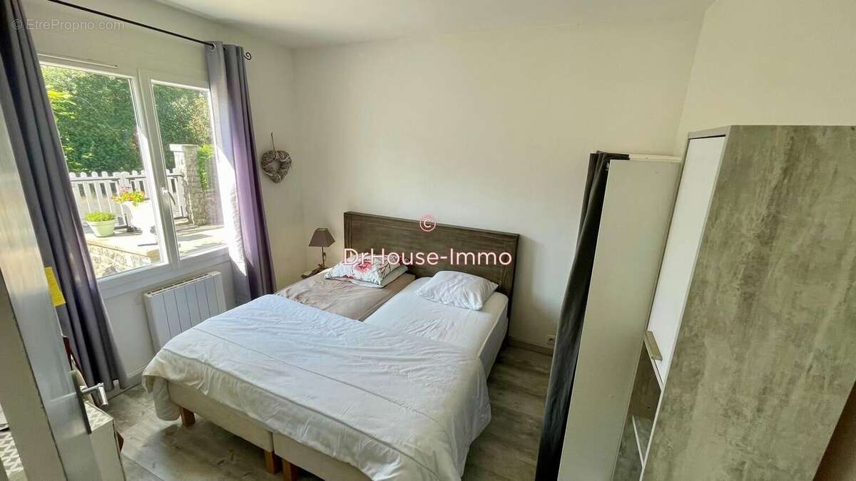 Maison 91 m² à Montredon-Labessonnie  - photo 6