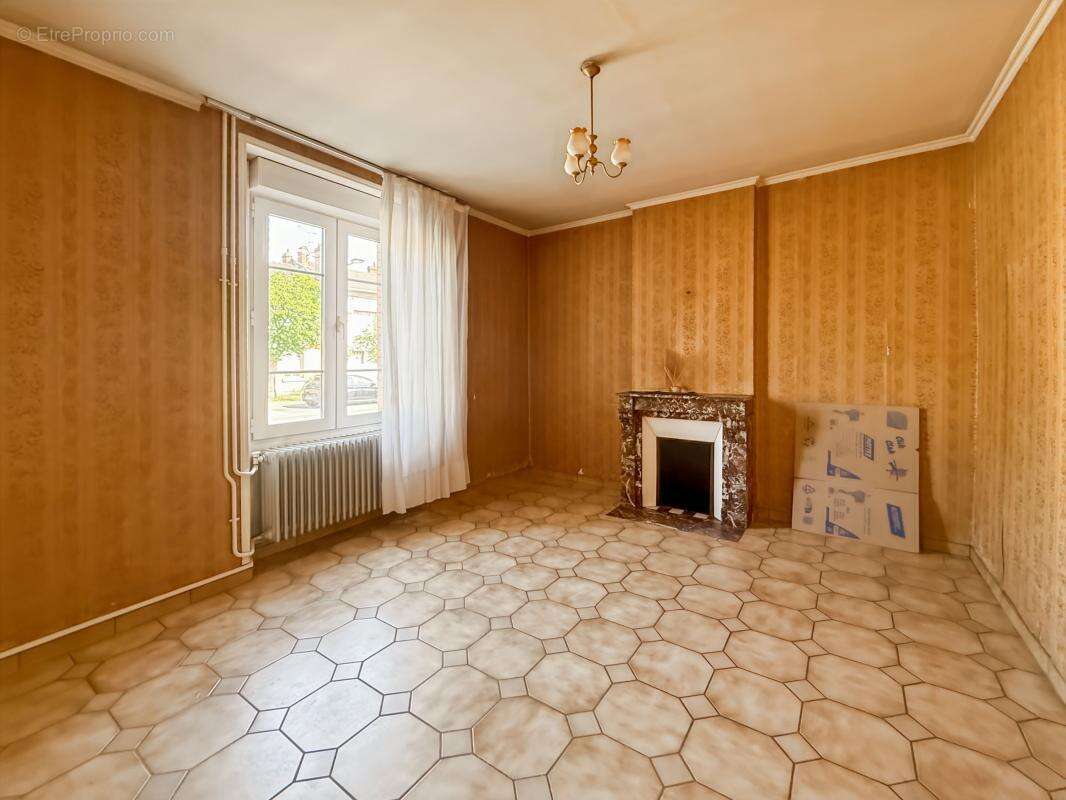 Maison À Vendre Secteur Witry les Reims, 157m2, Garages, Caves et Jardin sans Vis à vis - photo 6