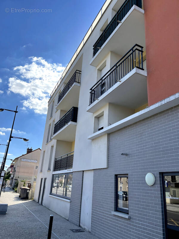 Appartement à CORBEIL-ESSONNES