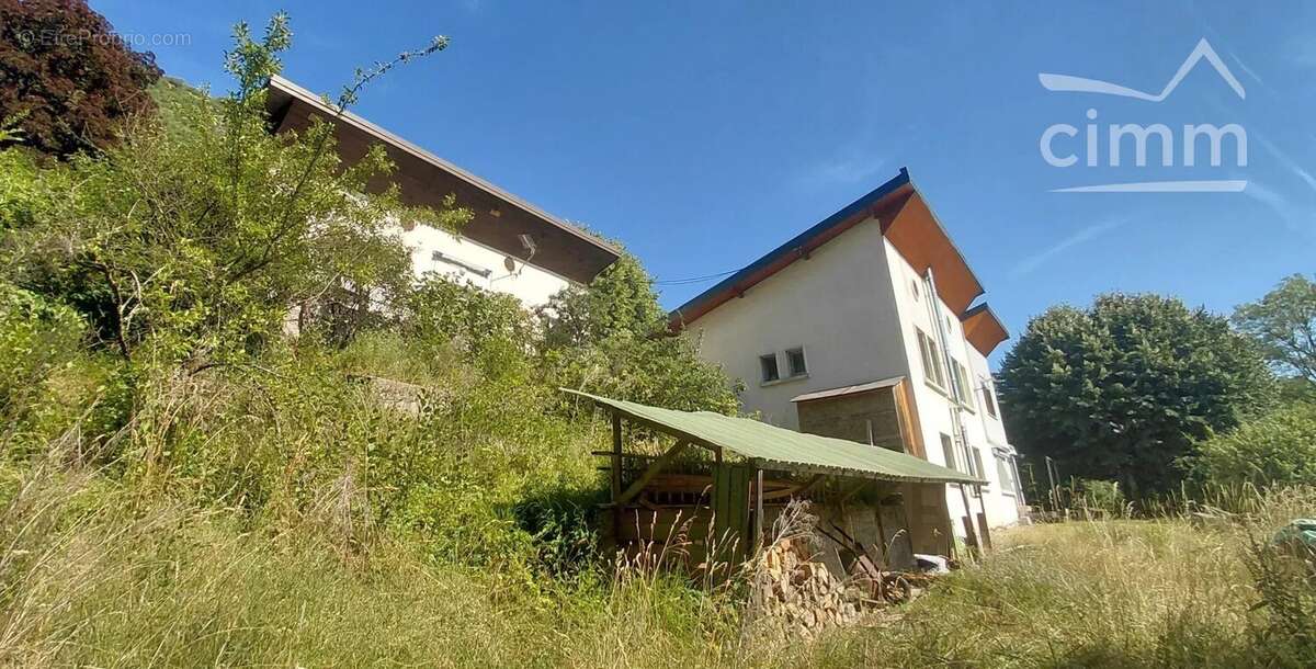 Maison à CHALLES-LES-EAUX