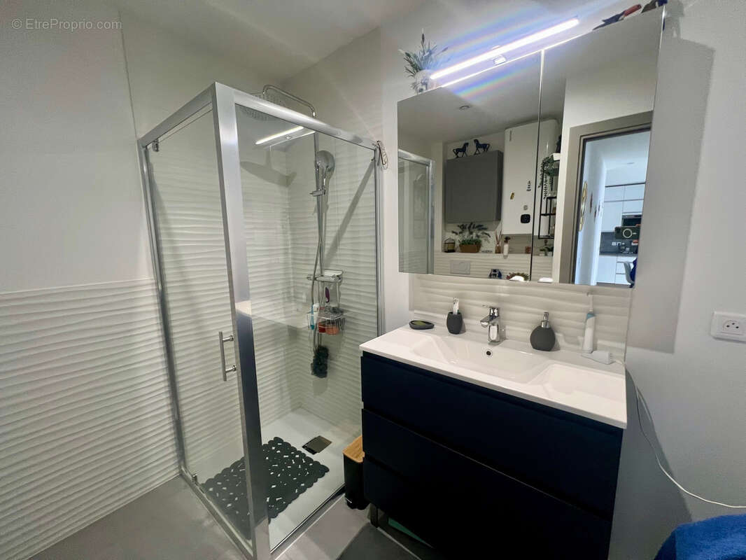 Appartement à PARAY-VIEILLE-POSTE