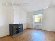 Appartement à SURY-LE-COMTAL