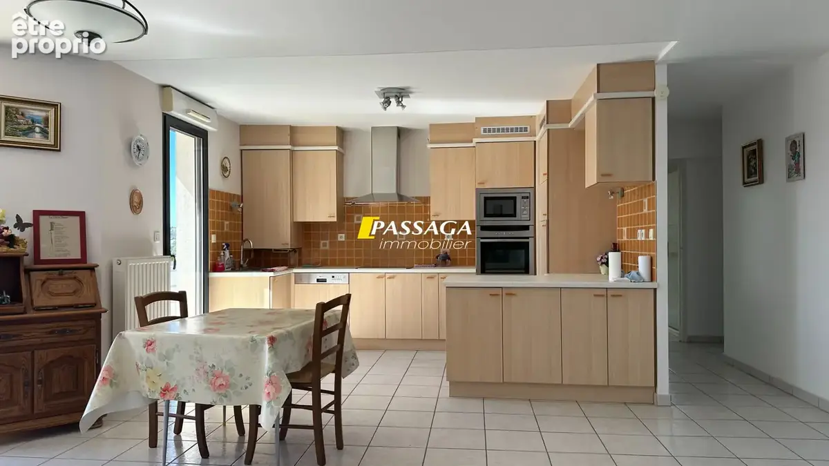 A VENDRE - Appartement 3 pièces avec grand garage - ONET LE CHATEAU - photo 2