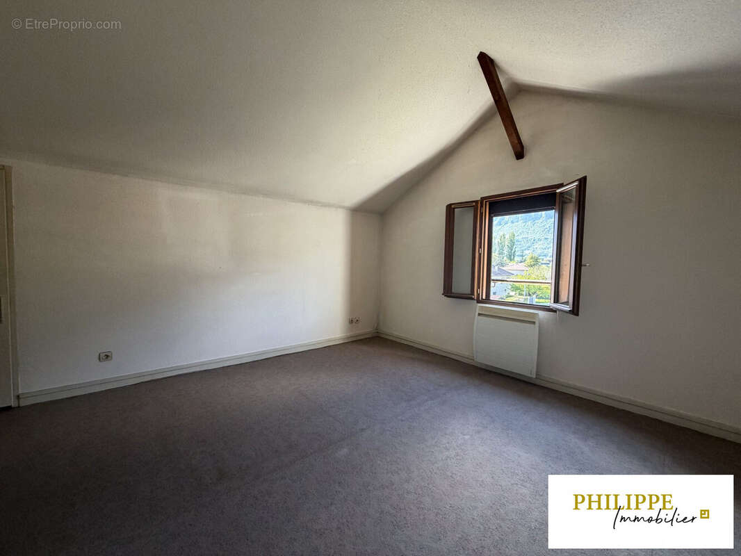 Appartement à CROLLES