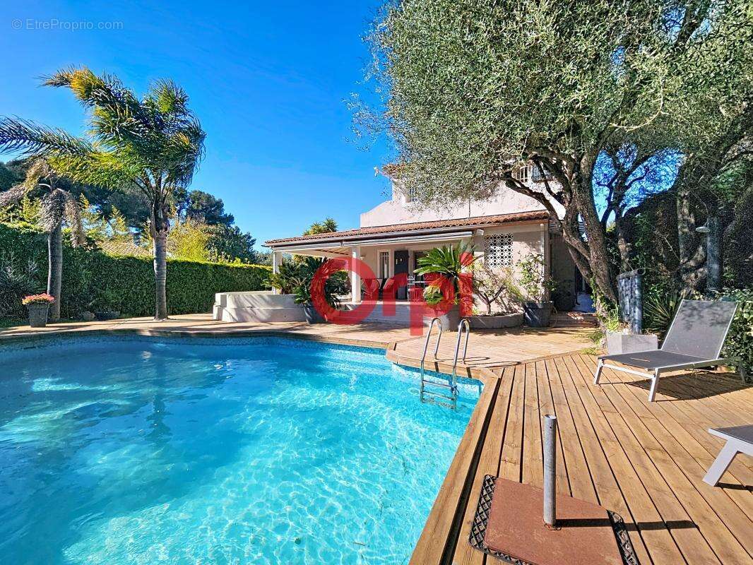 Maison à SIX-FOURS-LES-PLAGES