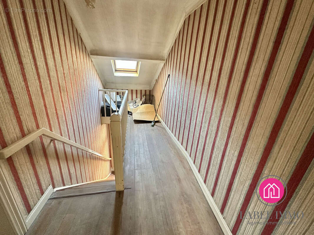 Appartement 261 m² à Valenciennes  - photo 8