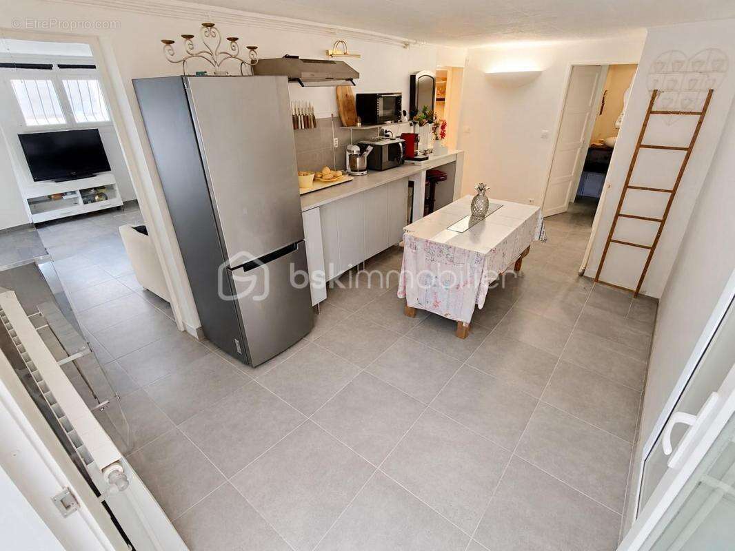 À vendre – maison familiale évolutive 130,50 m² – 4 chambres – 2 logements (t3 + t3) – jardin – terrasses – garage – toulon oues - photo 17