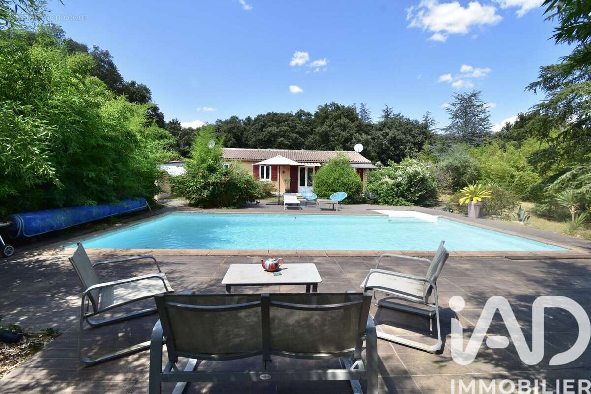 Photo 2 - Maison à NIMES