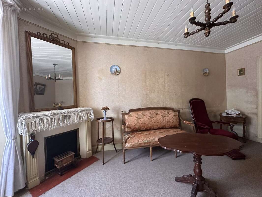 Maison à FERRIERES-SAINT-MARY