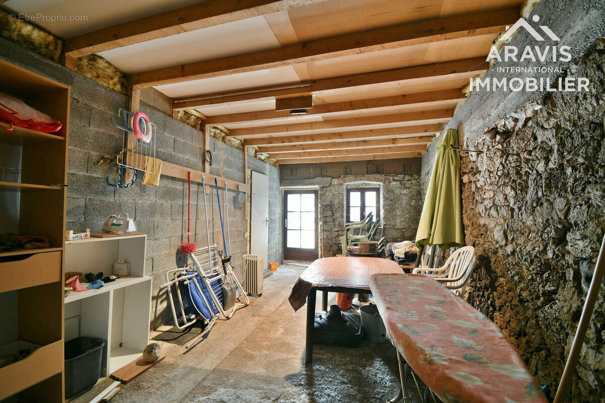 Maison à LA BALME-DE-THUY