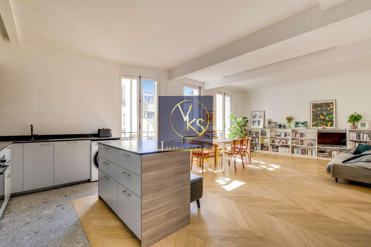 Appartement à PARIS-18E