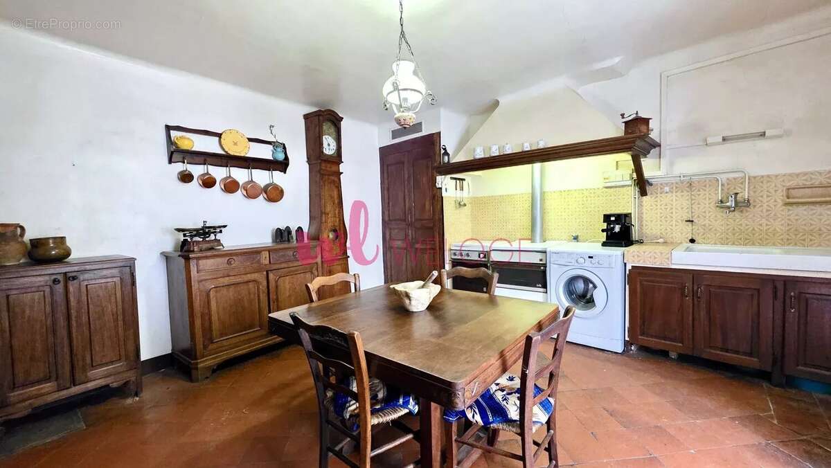 Maison à ALLEMAGNE-EN-PROVENCE