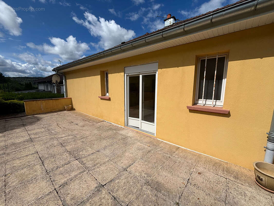 Maison à DUNG