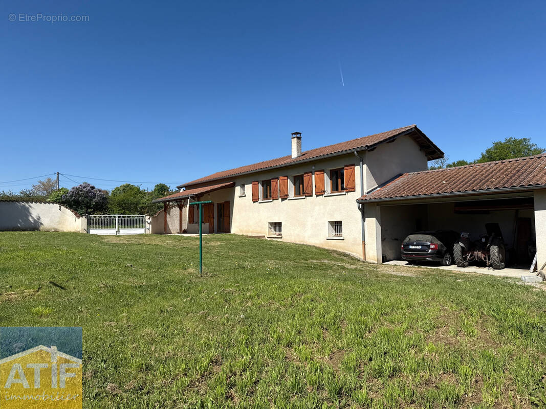 Maison à BUSSY-ALBIEUX