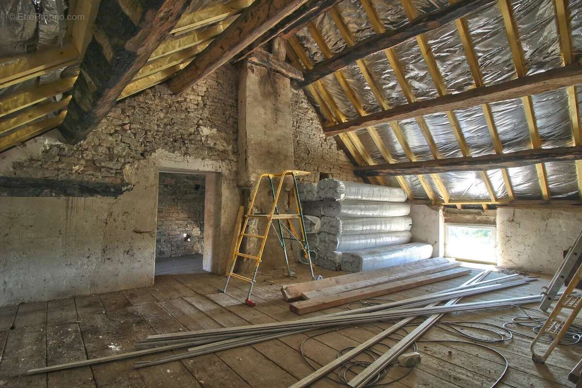 Maison de 86 m², à rénover - photo 5