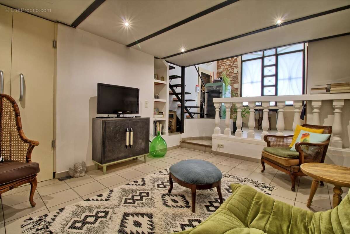Appartement à MARSEILLE-5E