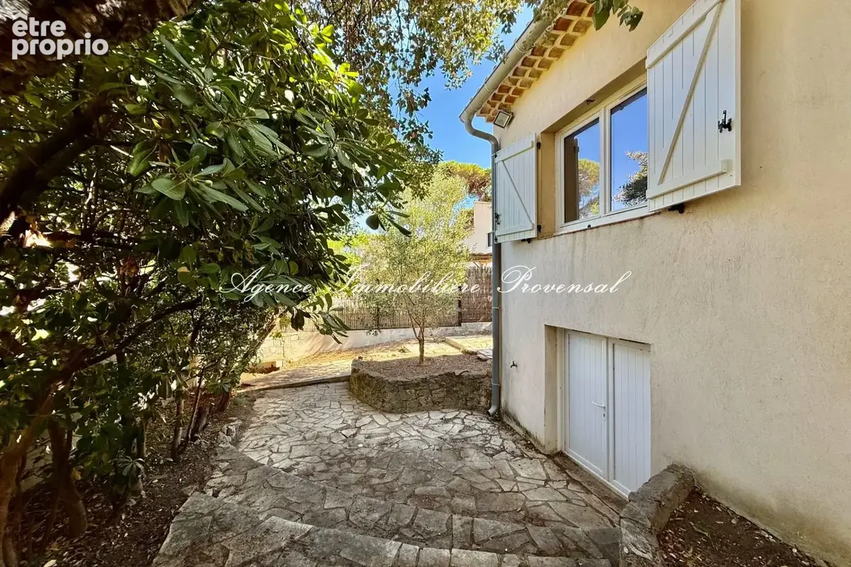 Maison 4 pièces 95 m² à vendre à Sainte-Maxime (83120) - photo 3
