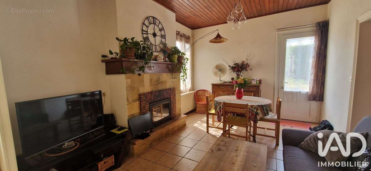 Maison 58 m² à Saint-Medard-De-Mussidan  - photo 4