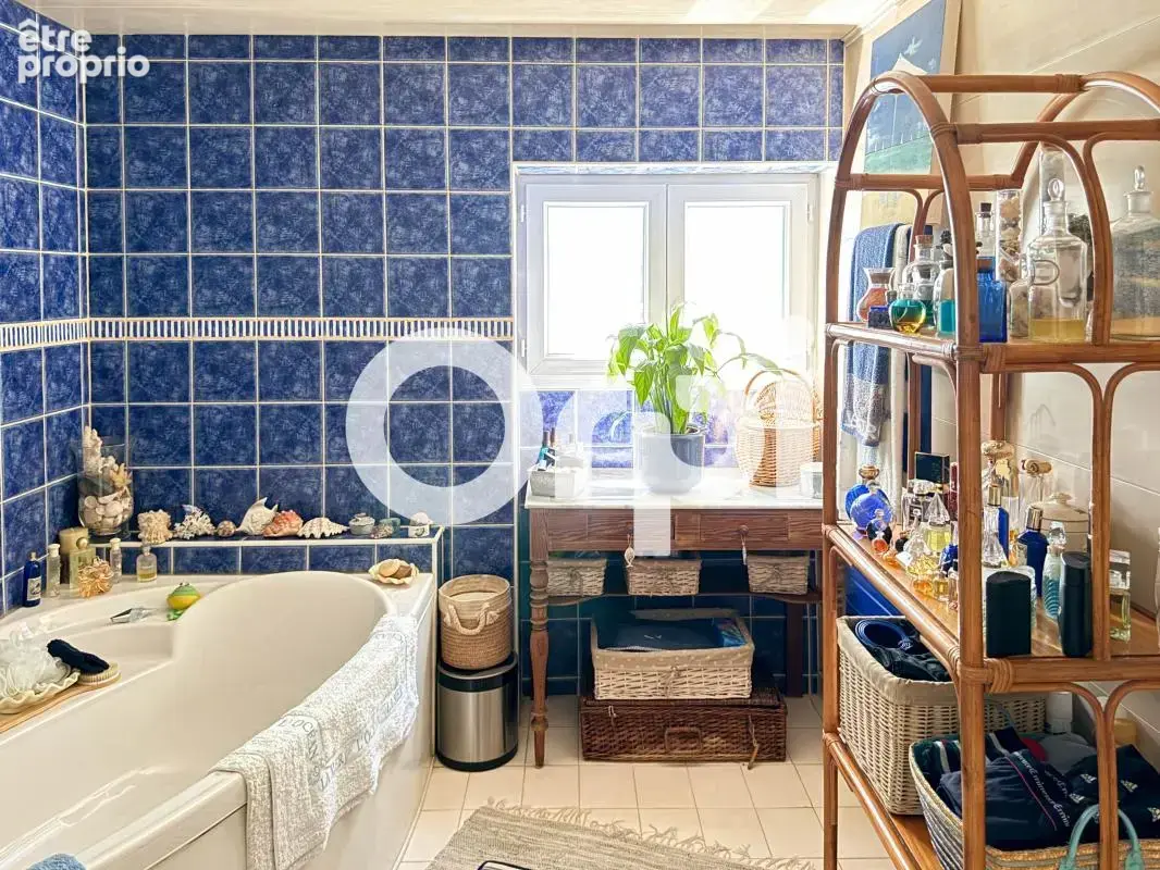 SAINT LAURENT DE LA PREE - Maison de charme en centre bourg - photo 14