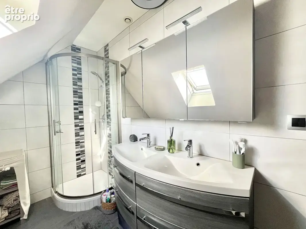Maison Hérouvillette à vendre 5 pièce(s) 100.4 m2 - vie de plain pied - 3 chambres - véranda '- terrain 586 m² - photo 18