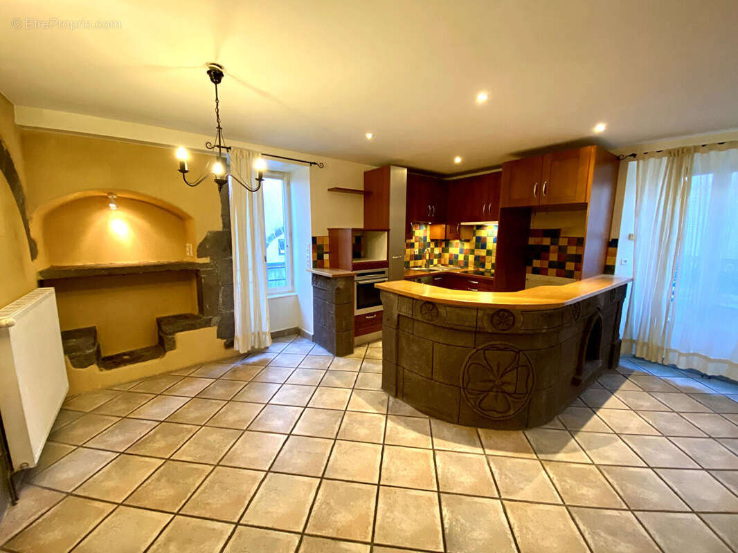 Maison à CLERMONT-FERRAND