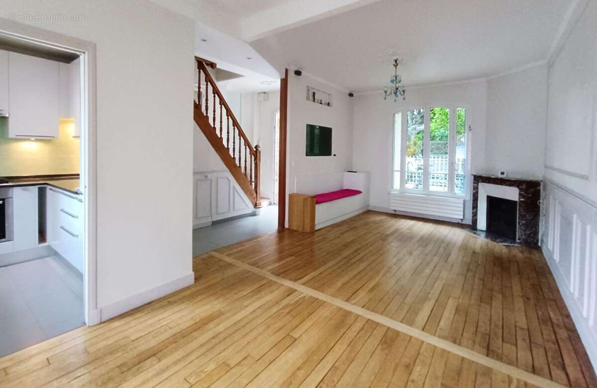 Maison à LE PERREUX-SUR-MARNE