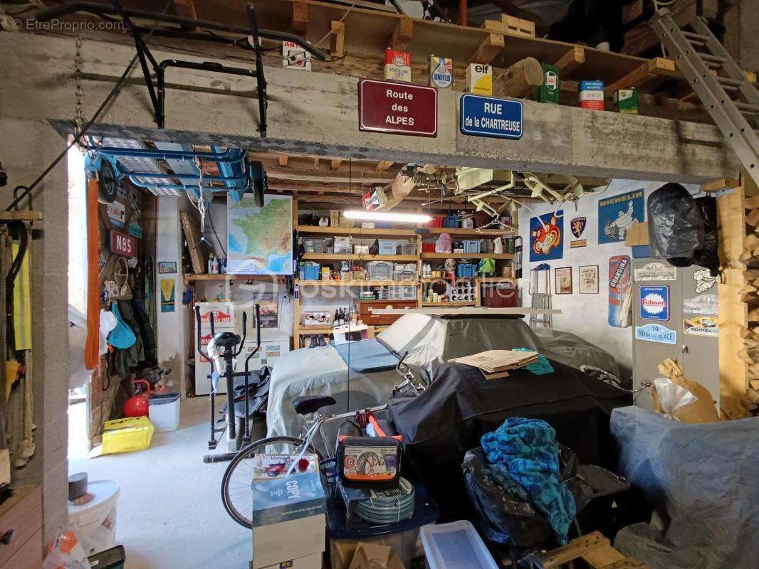 Maison à CHARNECLES