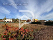 Terrain à VINON-SUR-VERDON