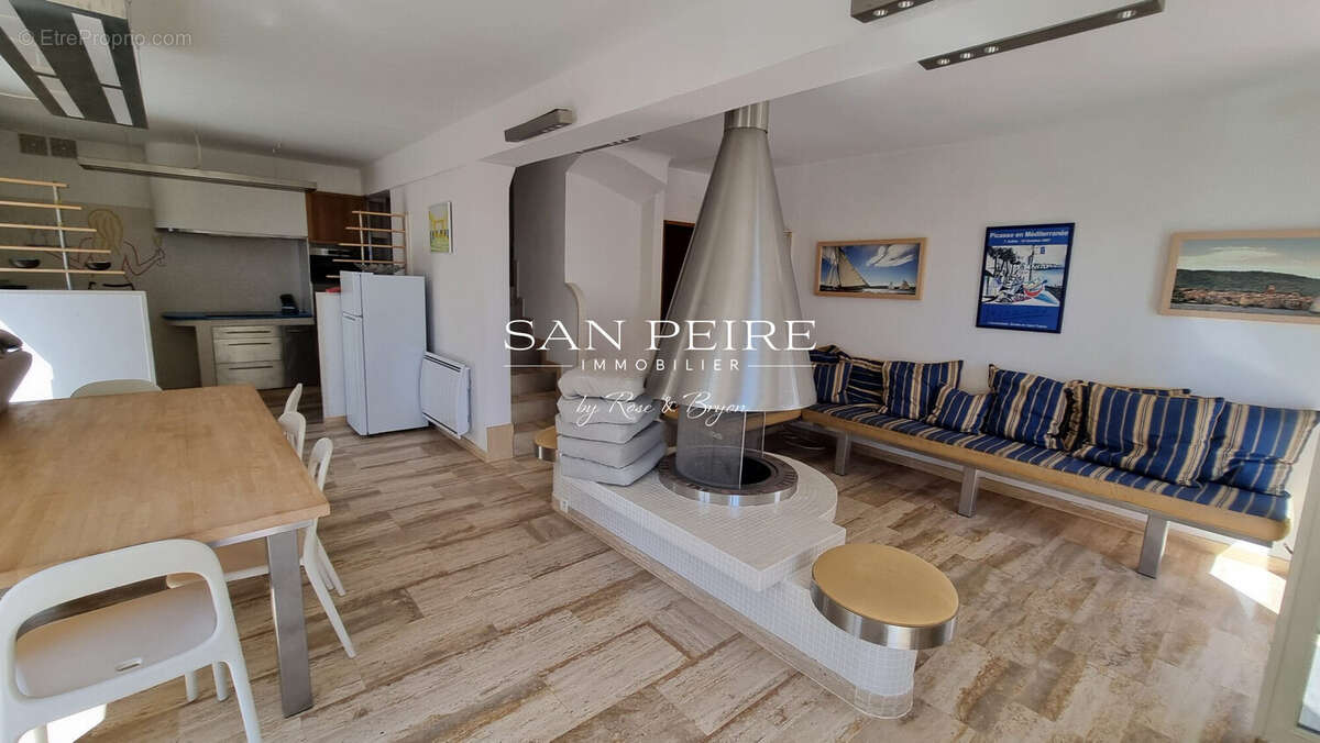 Maison à LES ISSAMBRES