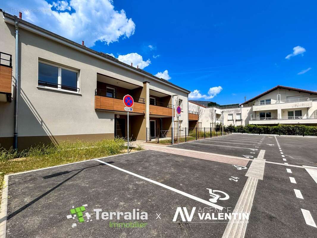 Appartement à NORROY-LE-VENEUR