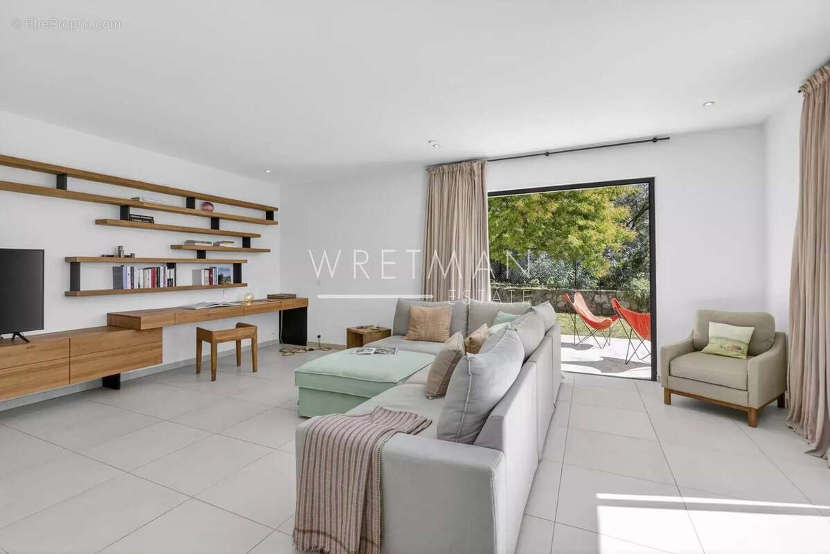 Villa moderne de 4 chambres avec grande piscine et vue spectaculaire – Cabris - photo 9