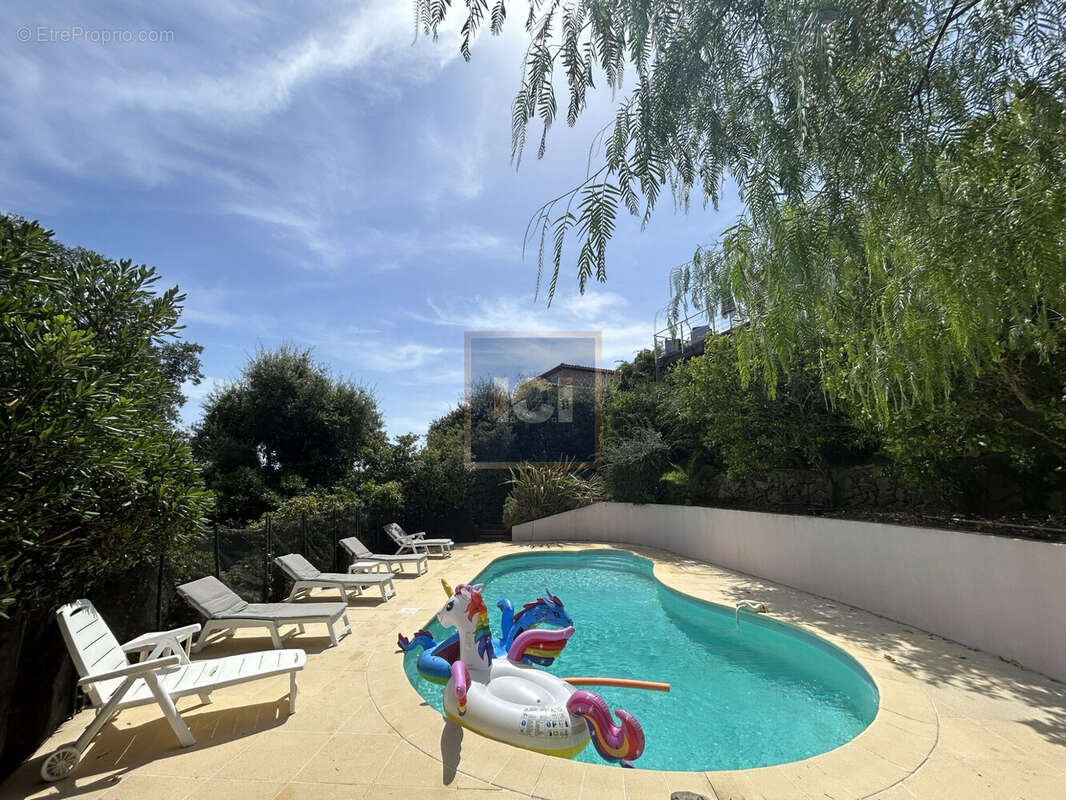 Maison 164 m² à Sainte-Maxime  - photo 2