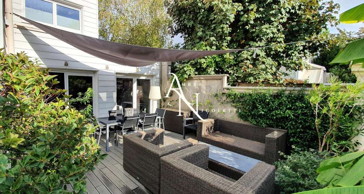 Maison à ROSNY-SOUS-BOIS