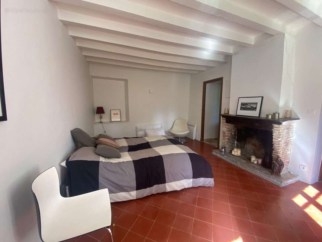 Maison à YEVRE-LA-VILLE