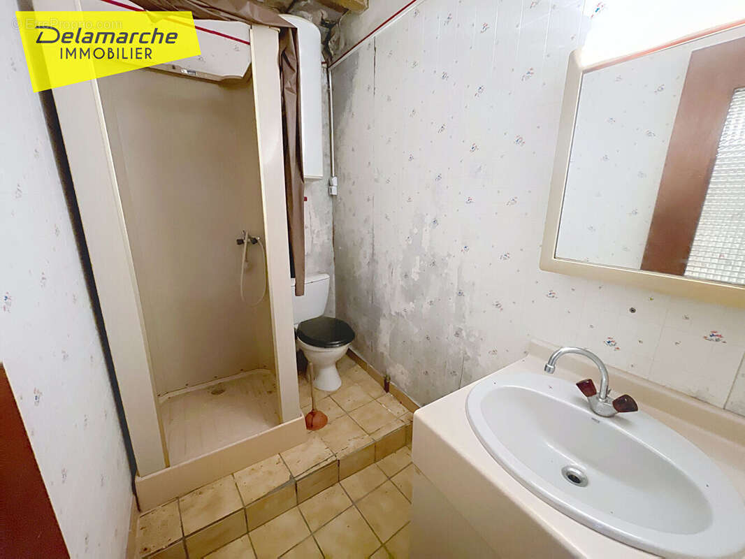 Maison à SAINT-DENIS-LE-VETU