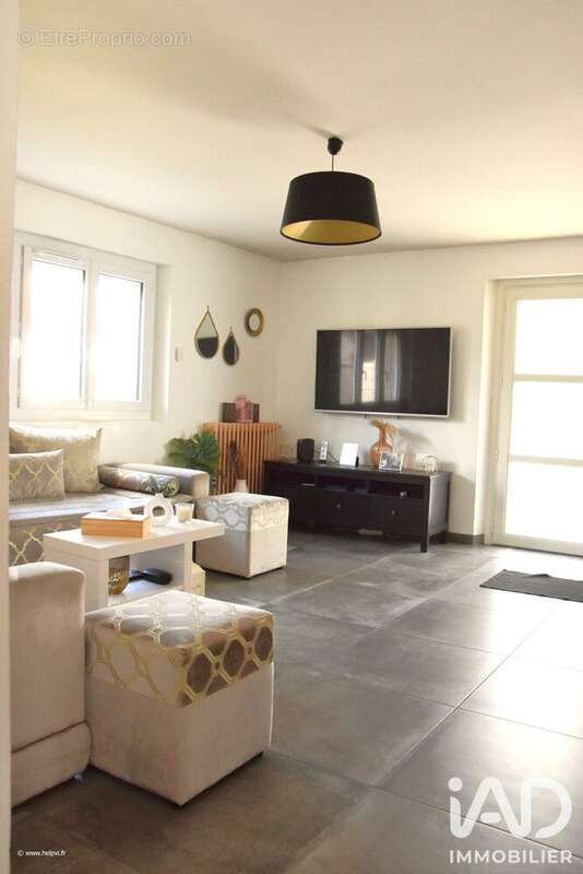 Maison 173 m² à Saint-Jory  - photo 5