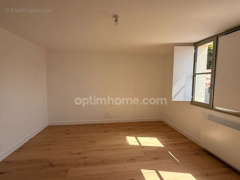 Appartement à vendre 3 pièces MORTAGNE SUR SEVRE (85) - photo 2