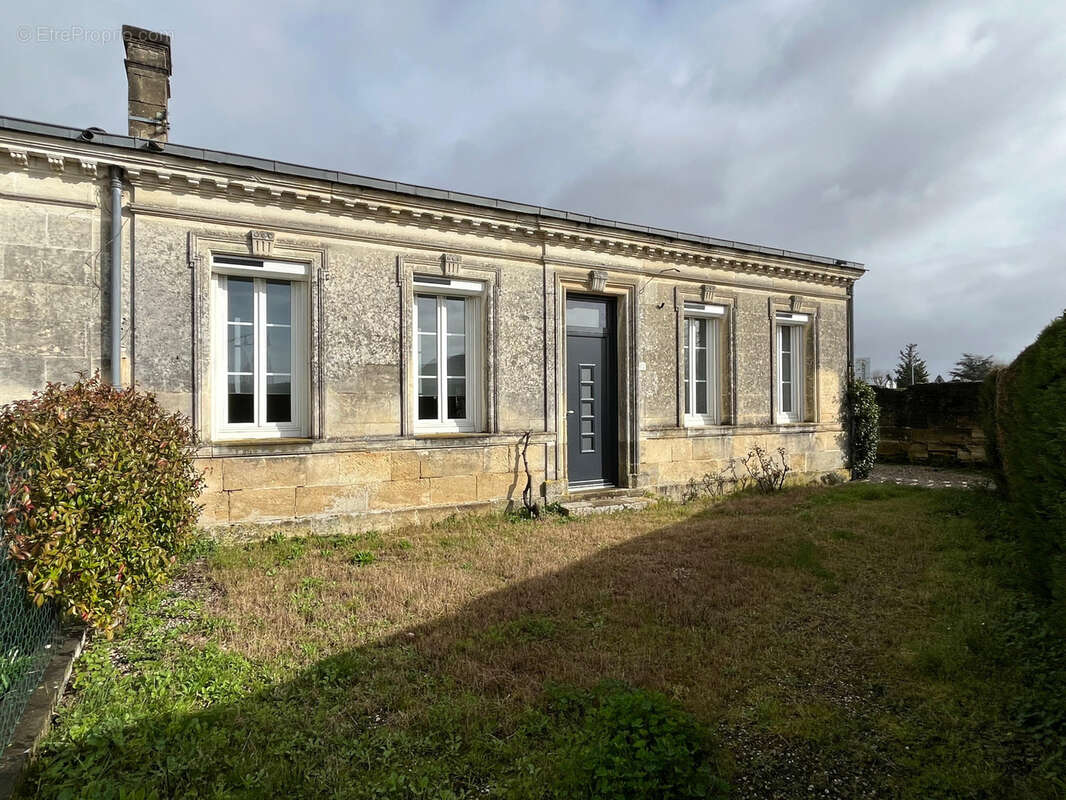 Maison à CANTENAC