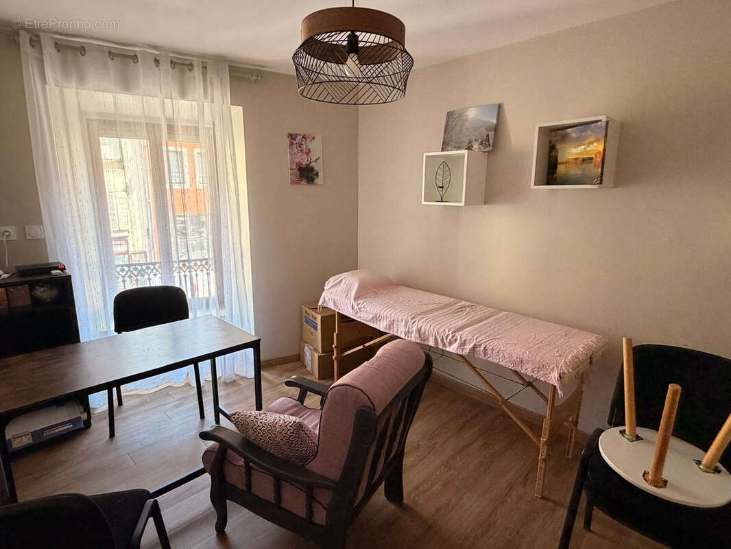 Immeuble avec local commerciale et appartement - photo 8