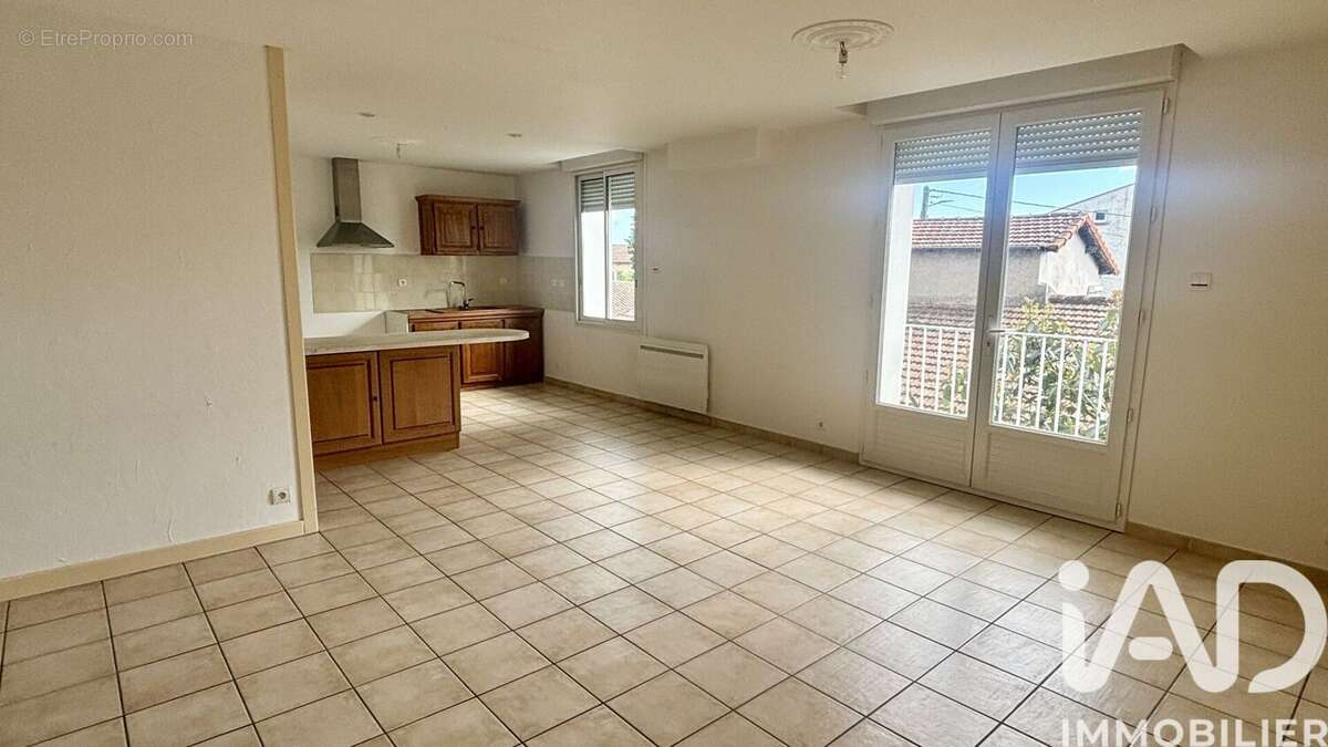 Photo 2 - Appartement à AUBENAS