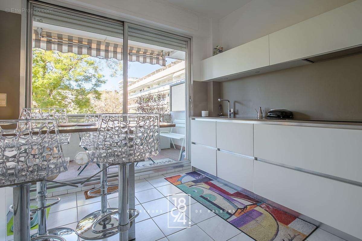 Appartement à MARSEILLE-8E