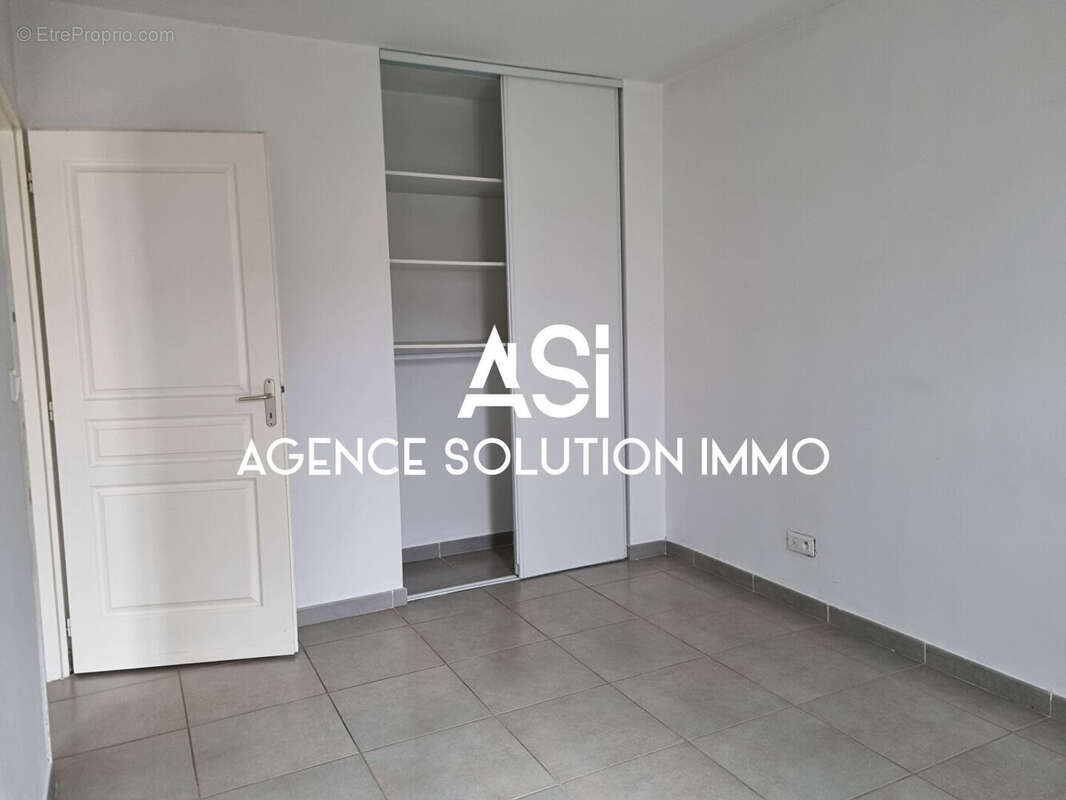 Maison à MONTELIMAR