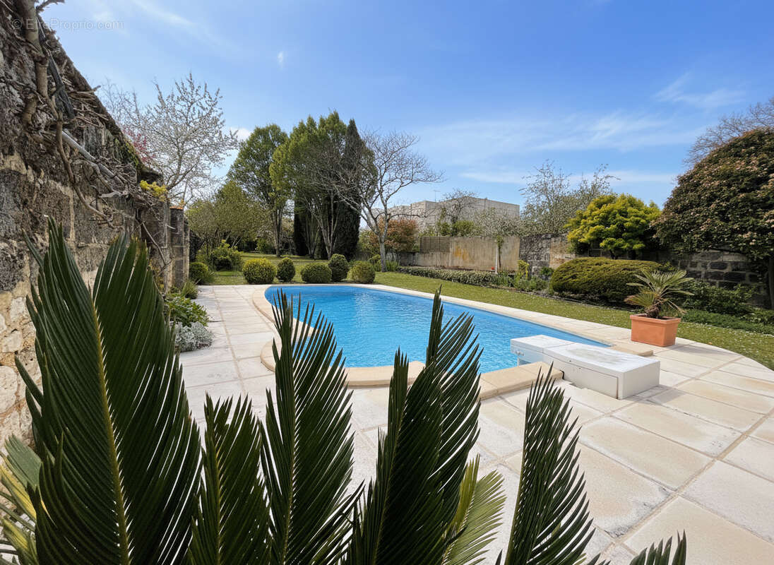 Maison à L'ISLE-D'ESPAGNAC