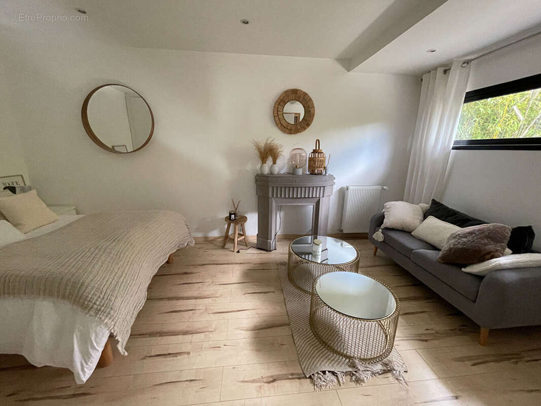 Maison à LE RELECQ-KERHUON