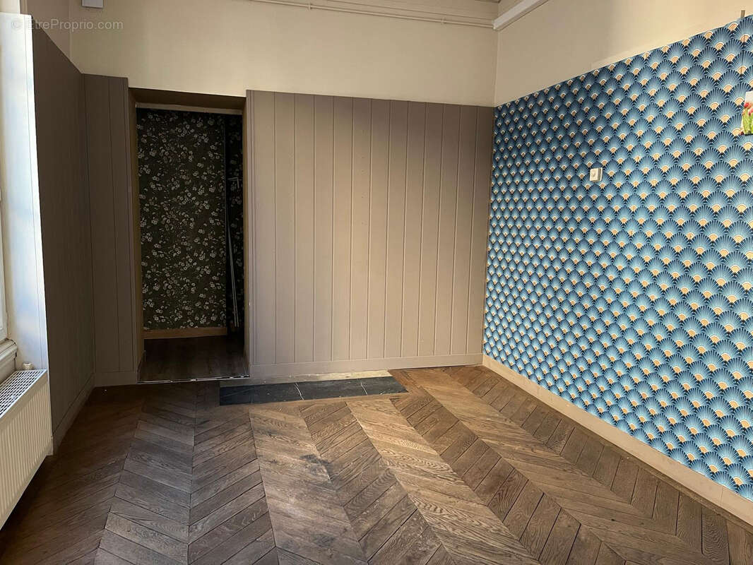 Appartement à LE MELE-SUR-SARTHE