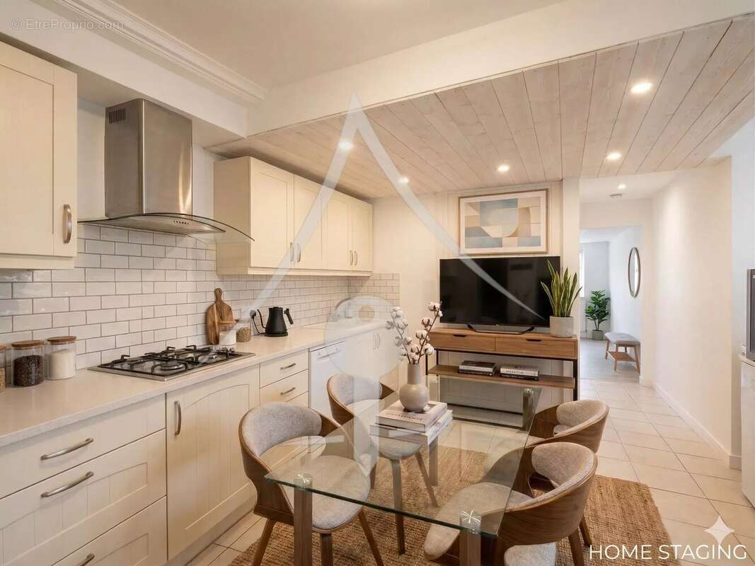 Maison à LAVERNOSE-LACASSE